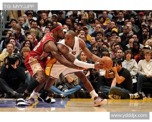 NBA高清对决湖人热火巅峰对决全场精彩瞬间回顾与分析