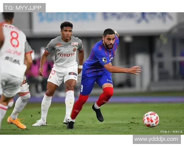 大阪钢巴迎战鸟栖实力对决球迷期待精彩比赛瞬间